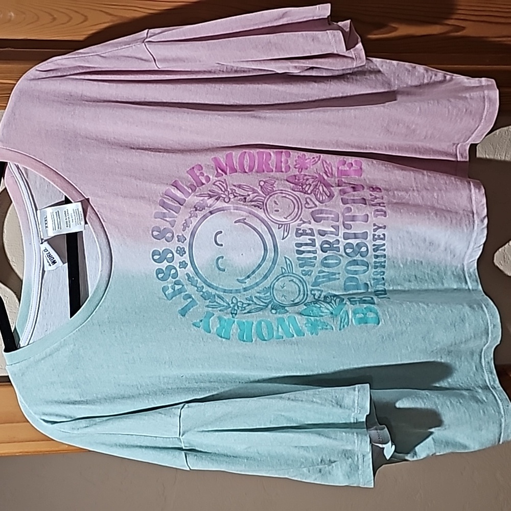 Cropped t-shirt, xl, light pink, blue, and white.